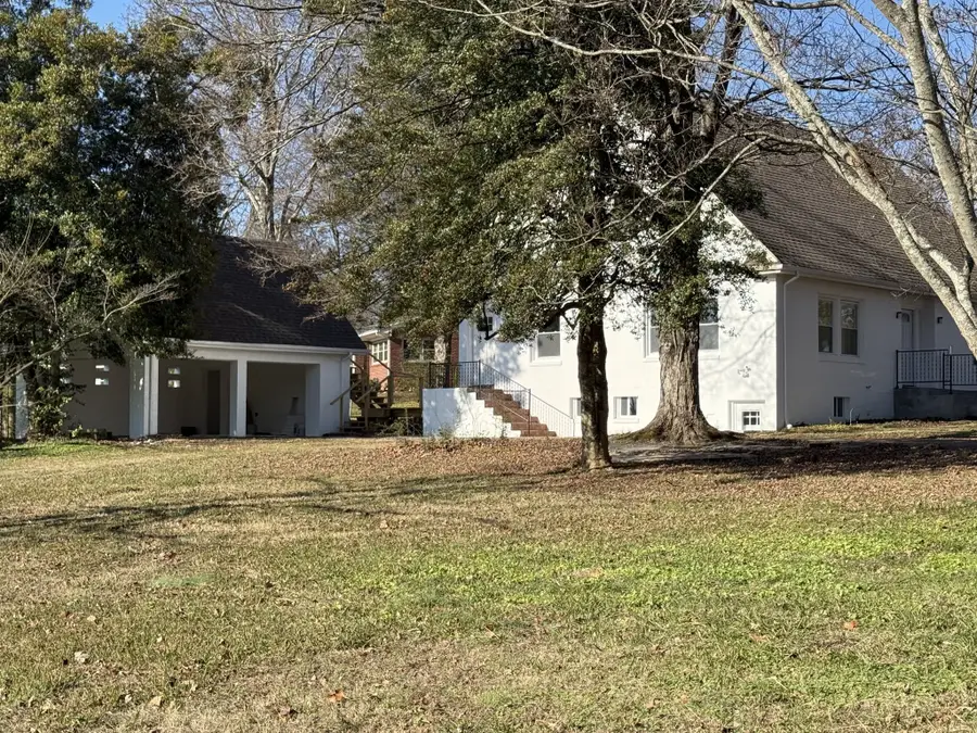 103 Springer Dr, Lawrenceburg, TN 38464 - #3
