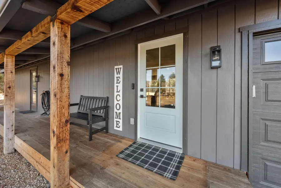 66511 Ponderosa, Bend, OR 97703 - Image #2