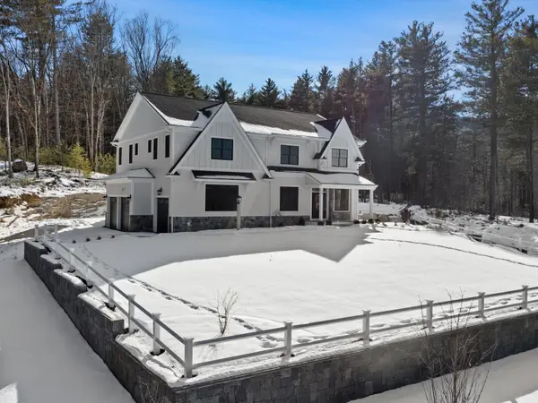 35 Lincoln Street, Hopkinton, MA 01748