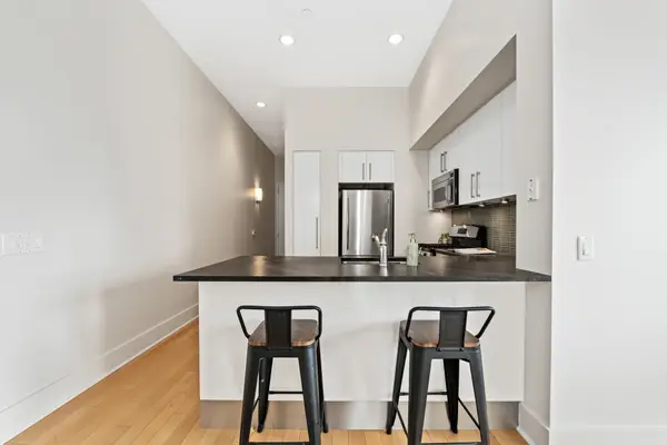 4 Beacon Way 302, Jersey City, NJ 07304