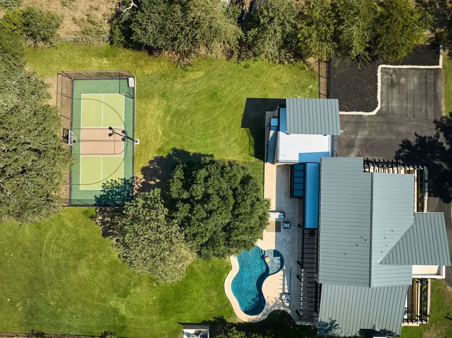 353 Lakeview Boulevard, New Braunfels, TX 78130 - Image #2