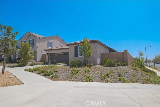 4953 Boston Ivy St, Fontana, CA 92336 - #2