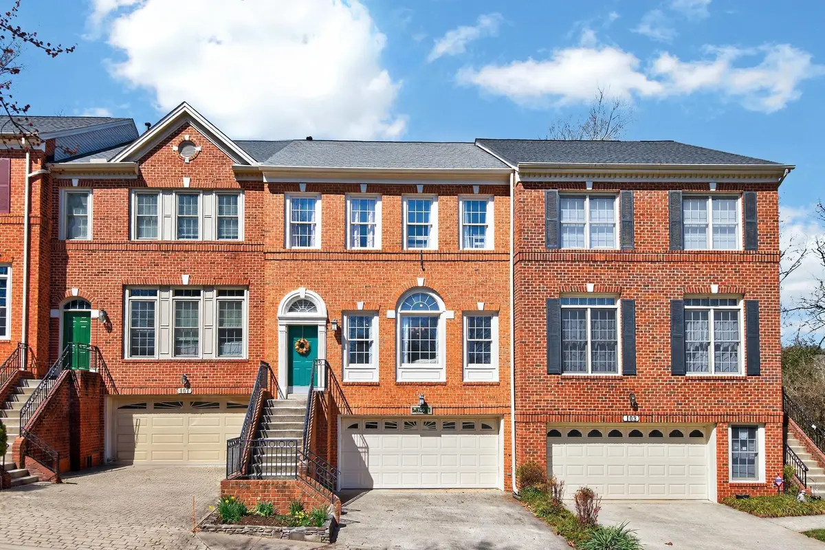 105 Crofton Hill Ln, Rockville, MD 20850 - #1