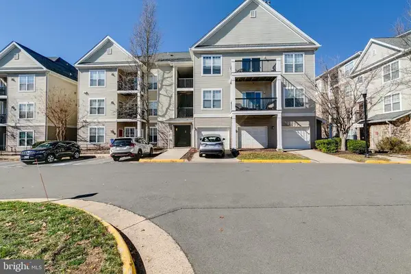 5124-c Brittney Elyse Cir #c, CENTREVILLE, VA 20120