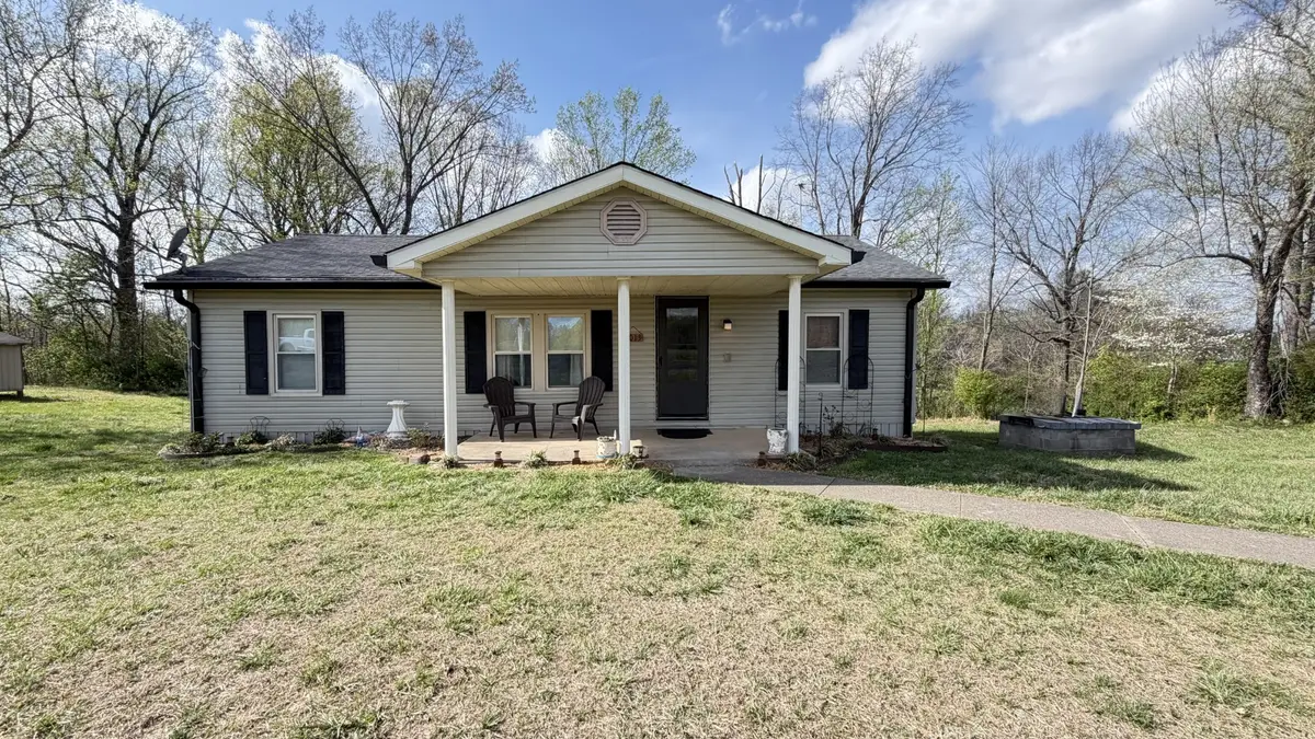 5013 Walnut Creek Rd, Scottsville, KY 42164 - #1