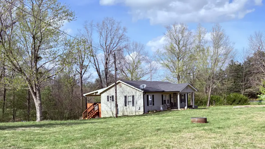 5013 Walnut Creek Rd, Scottsville, KY 42164 - #2