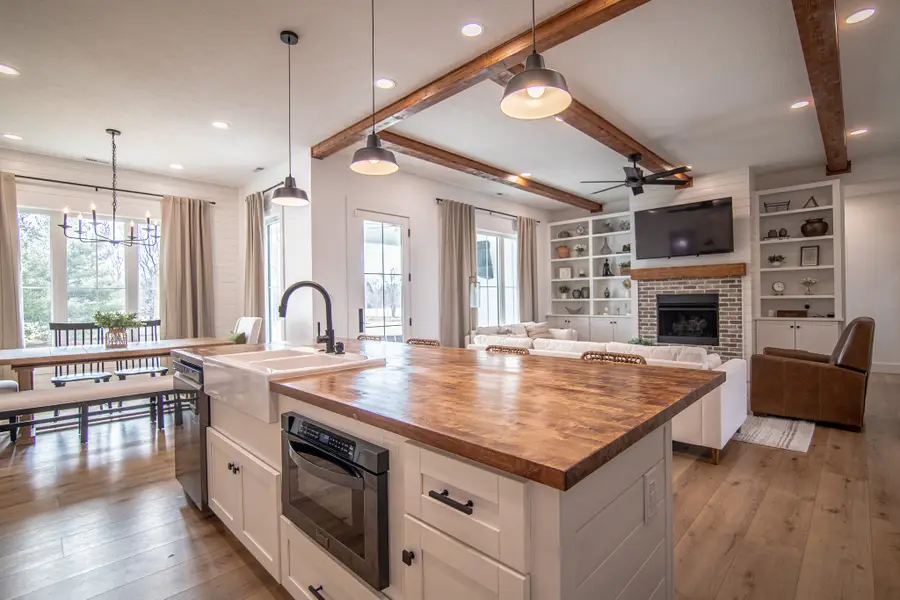 150 Lakeside Drive, Pittsboro, IN 46167 - #2