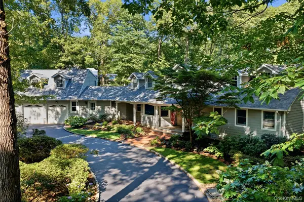 31 Crosby Place, Cold Spring Harbor, NY 11724