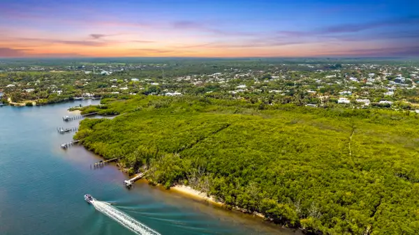 11765 SE Laurel Lane, Hobe Sound, FL 33455