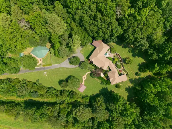 712 Upper Hurricane Road, New Market, AL 35761