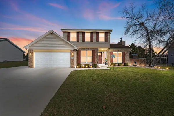 1320 Montclair Pl, Fort Atkinson, WI 53538