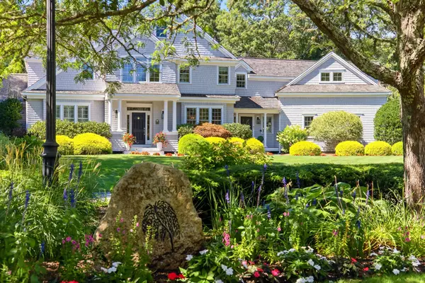 11 Teal Circle, Mashpee, MA 02649