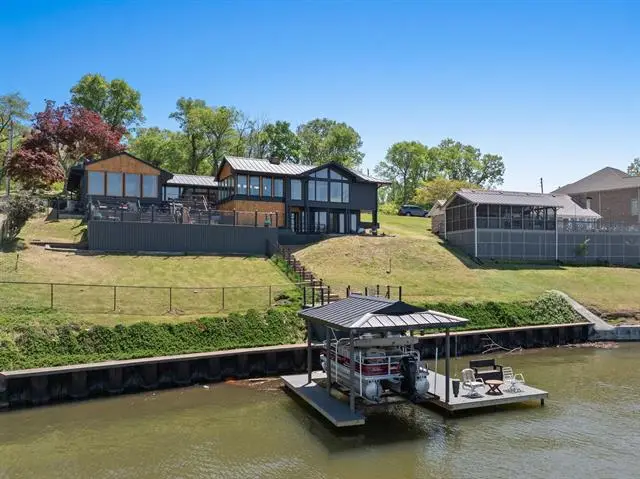 105 Lake View Dr, Muscle Shoals, AL 35661 - Image #3