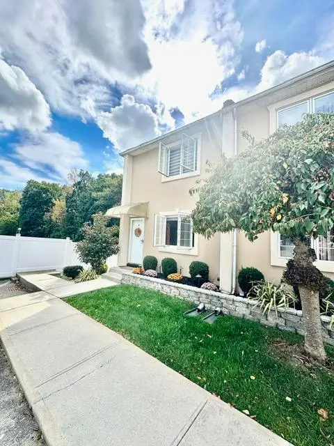 966 Clove Road #A, Staten Island, NY 10301 - Image #2