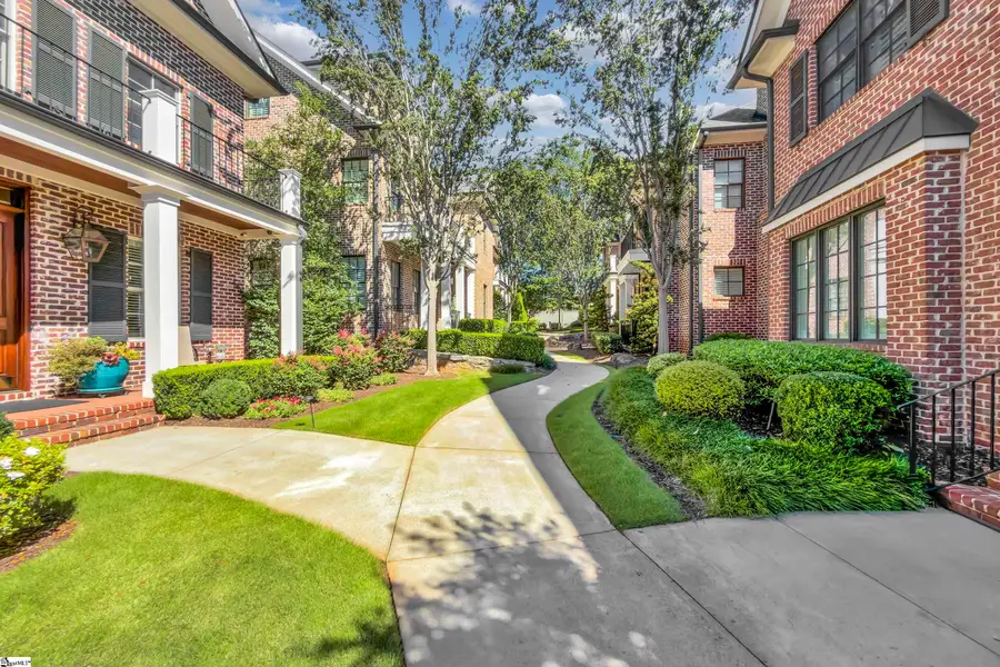 705 E Mcbee Avenue, Greenville, SC 29601 - #3