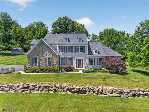 27 Kalan Farm Rd, Bethlehem Twp., NJ 08827