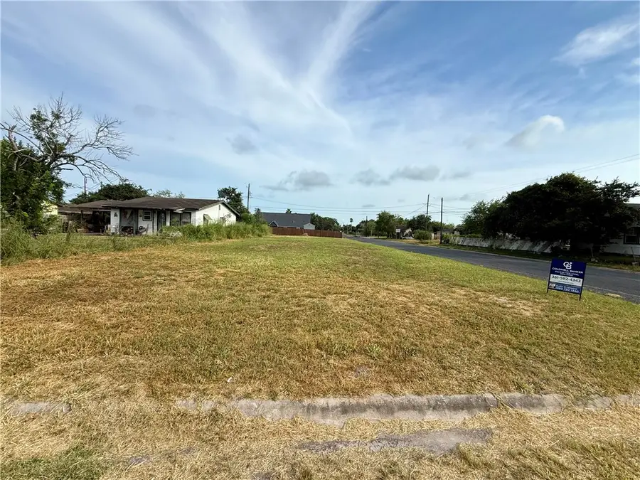 503 E Ave C, Kingsville, TX 78363 - #3