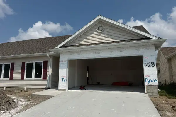 728 SE Ponds Edge Lane, Ankeny, IA 50021