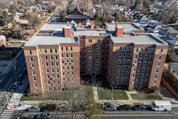 30-11 Parsons Boulevard #2T, Flushing, NY 11354