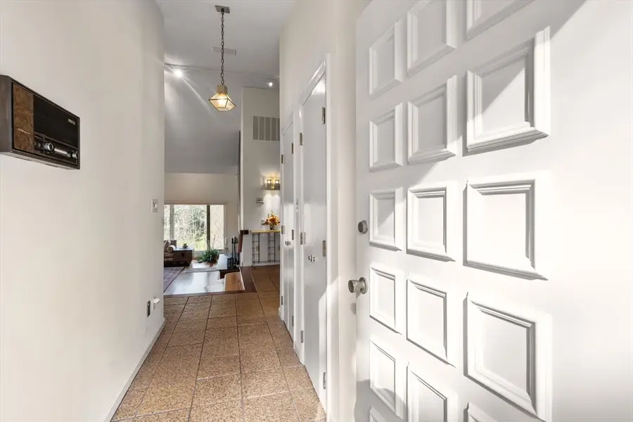 16 Wadsworth Ln, Dartmouth, MA 02748 - #2