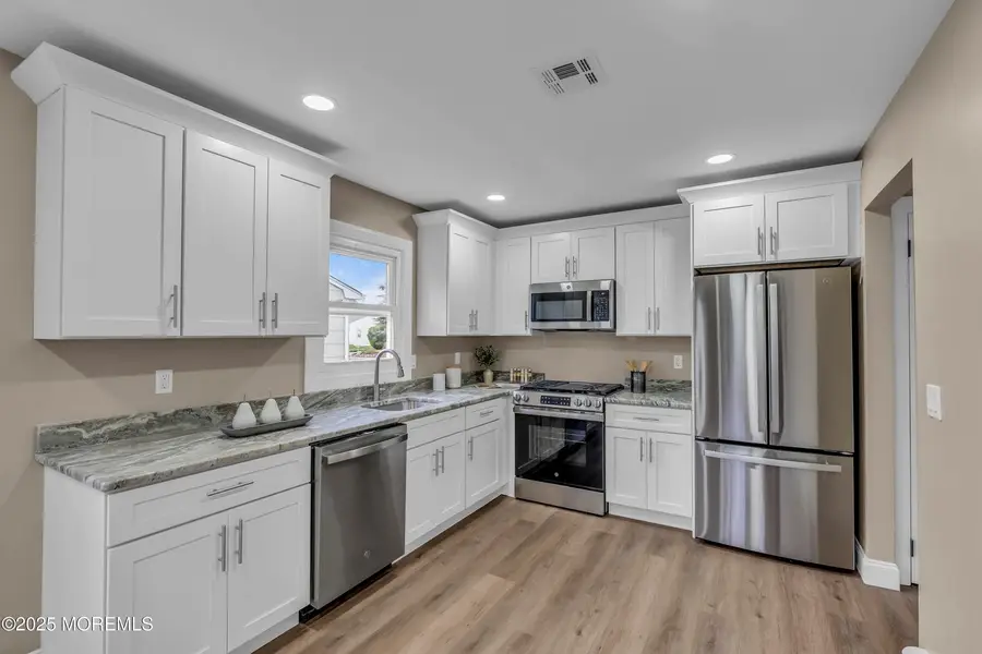 18 Gower Road, Toms River, NJ 08757 - Image #2