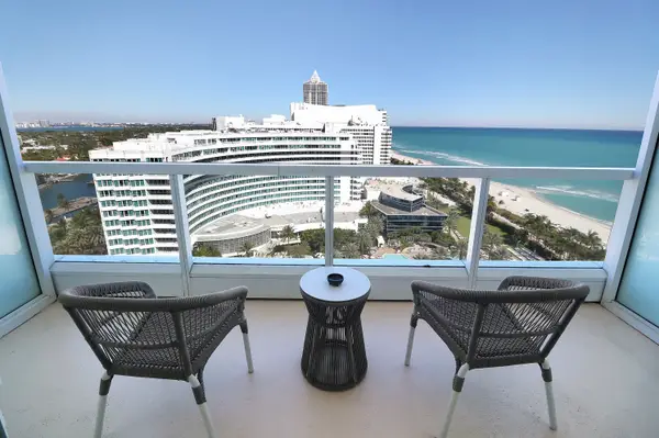 4391 Collins Ave #1703, Miami Beach, FL 33140