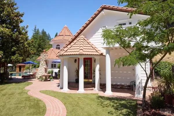 19400 Scenic Drive, Redwood Valley, CA 95470