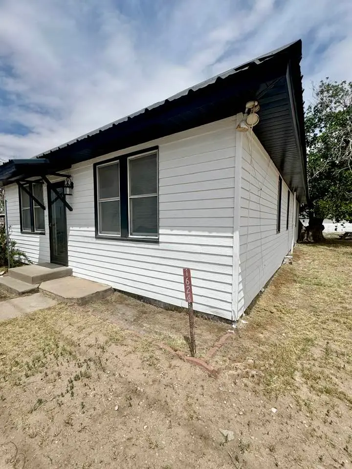 1624 Pecos Highway, Carlsbad, NM 88220 - #3