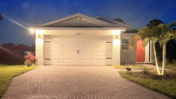 612 Papillon Street Sw, Palm Bay, FL 32908