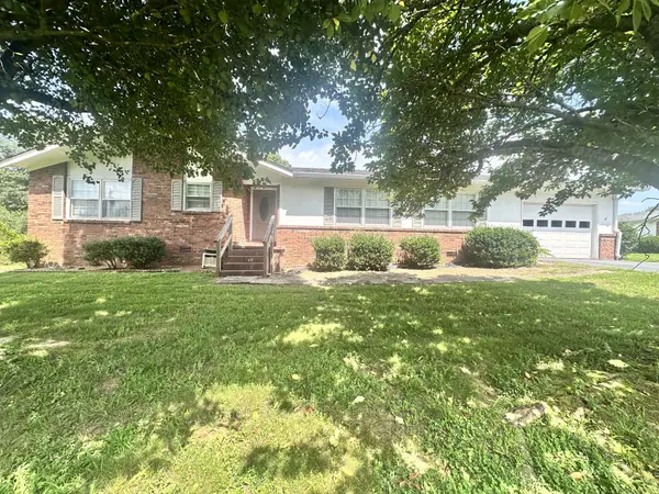 1580 Branch Drive, Lawrenceburg, TN 38464