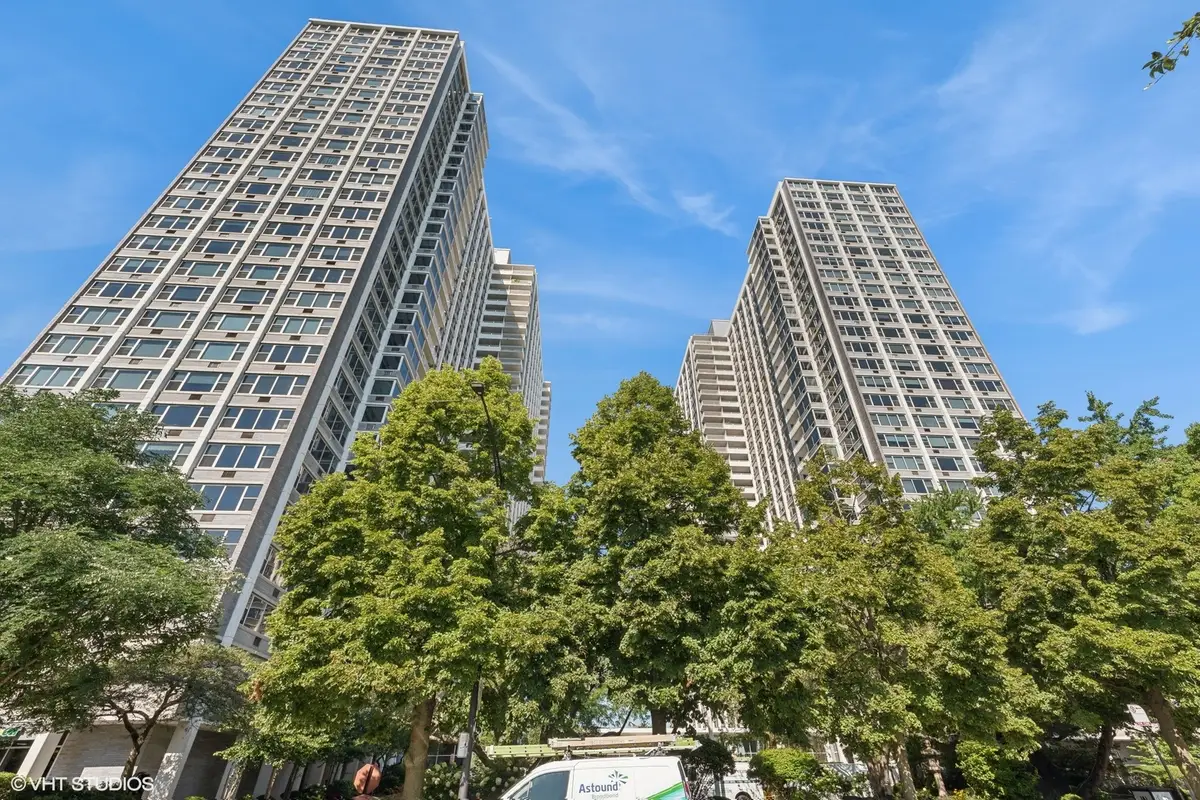 4250 N Marine Drive #827, Chicago, IL 60613 - Image #1