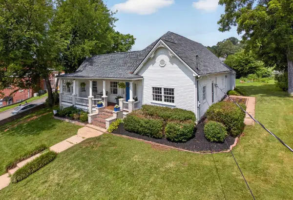 300 N Hicks St, Clinton, TN 37716