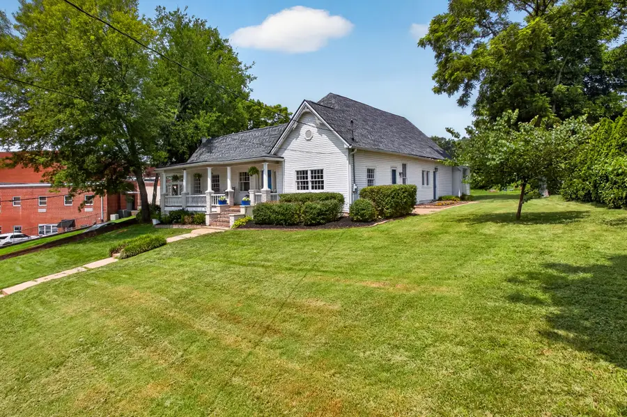 300 N Hicks St, Clinton, TN 37716 - #2