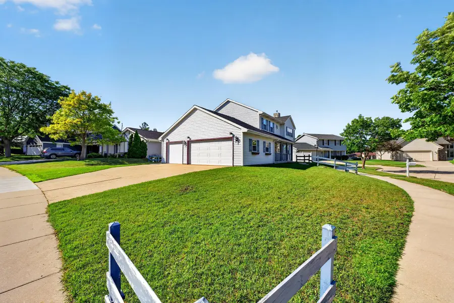 3110 Sherman Ct, South Milwaukee, WI 53172 - #2