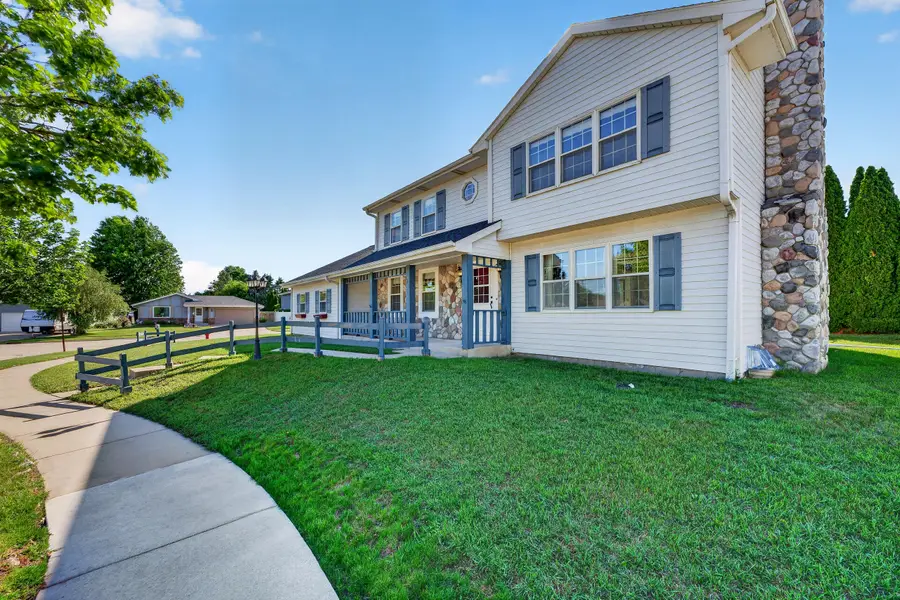 3110 Sherman Ct, South Milwaukee, WI 53172 - #3