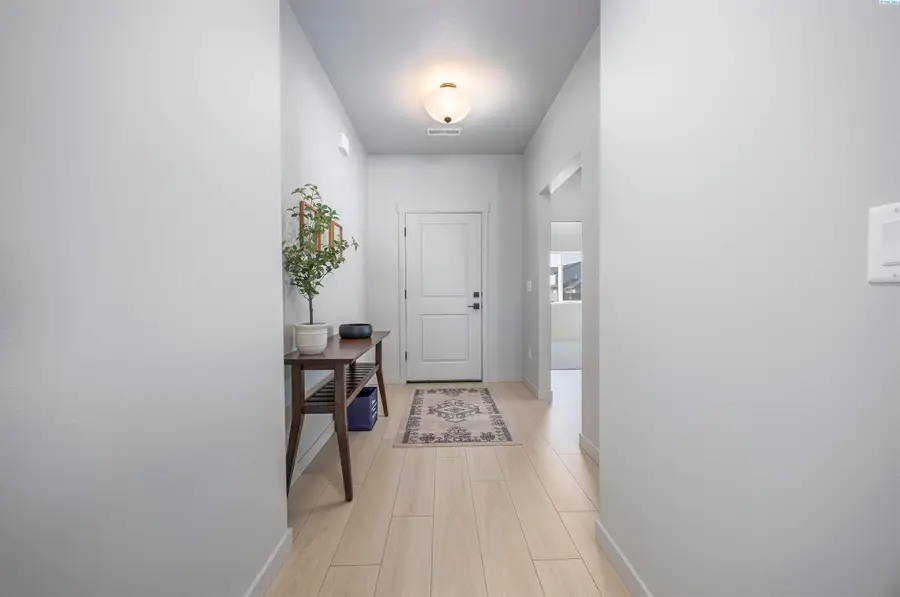 3646 Morningside Parkway, Richland, WA 99352 - #2