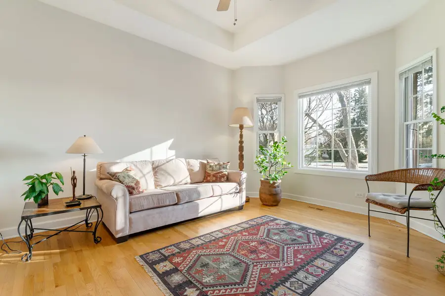 1686 Greenleaf Avenue, Des Plaines, IL 60018 - Image #3