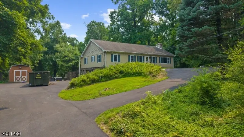 3 Walden Rd, Holland, NJ 08848 - #1