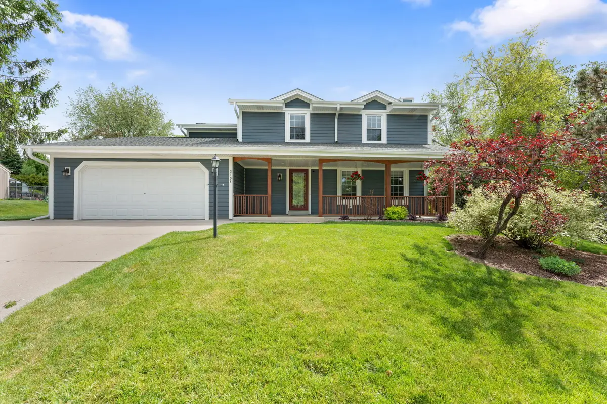 3106 Rolling Ridge Dr, Waukesha, WI 53188 - #1
