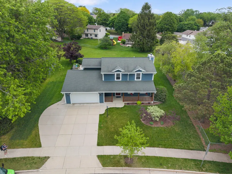 3106 Rolling Ridge Dr, Waukesha, WI 53188 - #2
