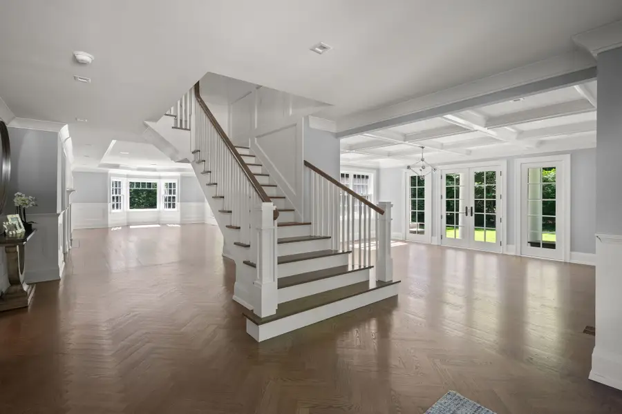 8 East Huxley Drive, Lloyd Harbor, NY 11743 - Image #3