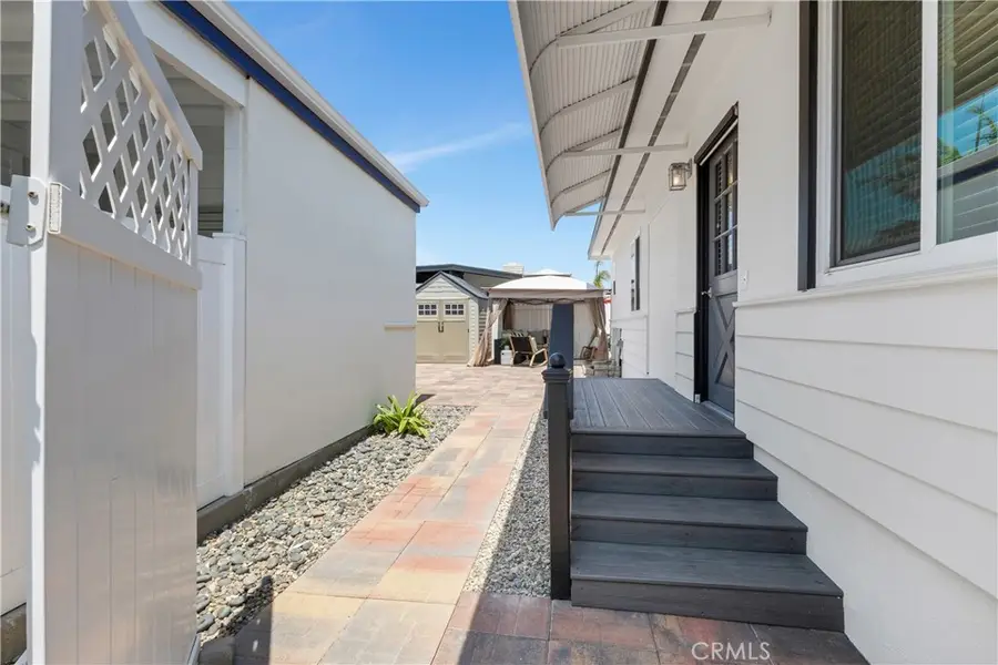 94 Yorktown, Newport Beach, CA 92660 - Image #3