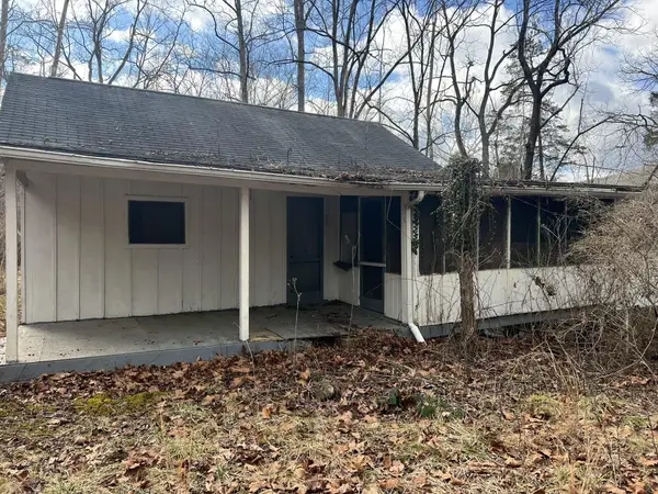 3162 Barger Springs Rd, Forrest Hill, WV 24935