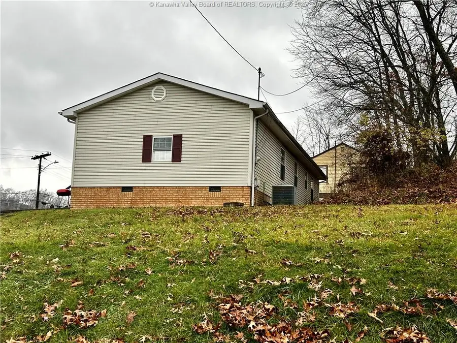 729 Daverton Road, Charleston, WV 25303 - Image #3