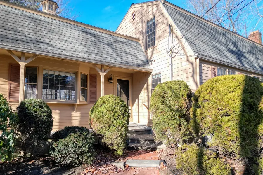 21 Strawberry Ln, Whitman, MA 02382 - Image #3