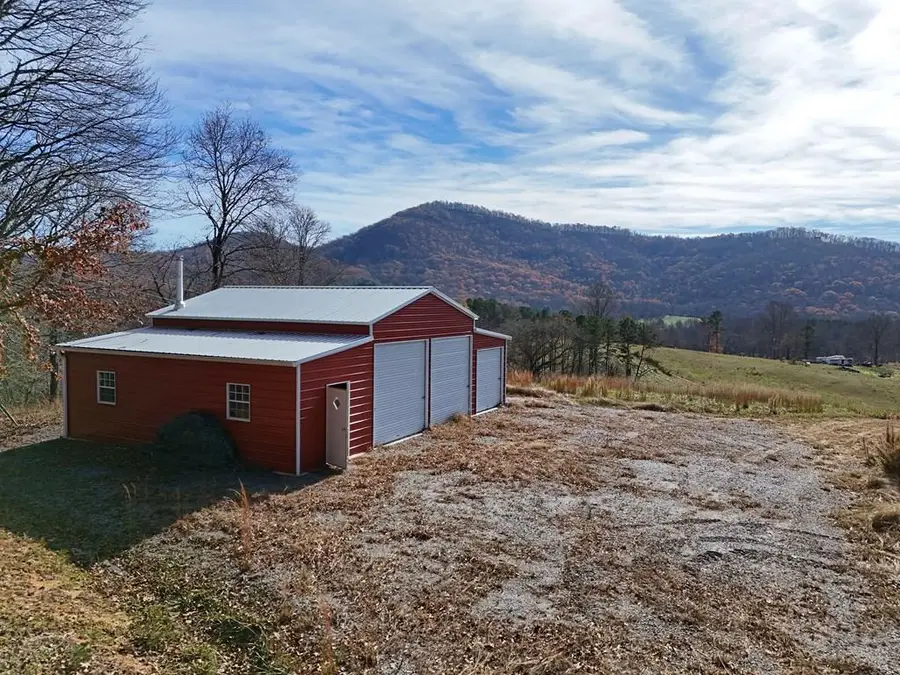 902 Deitz Cable Road, Warne, NC 28909 - Image #3
