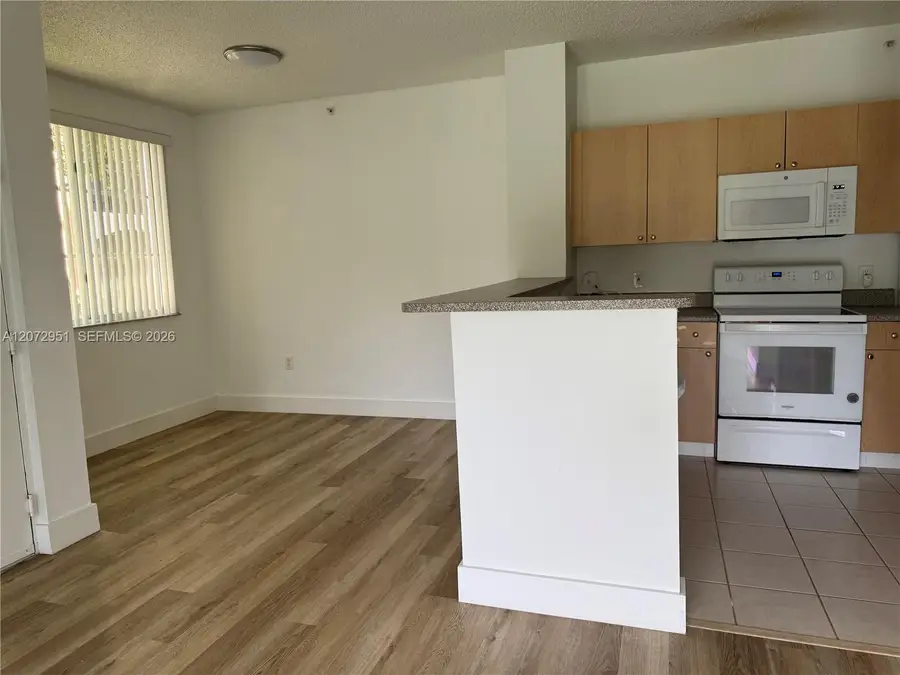 8010 N Nob Hill Rd #108, Tamarac, FL 33321 - #3