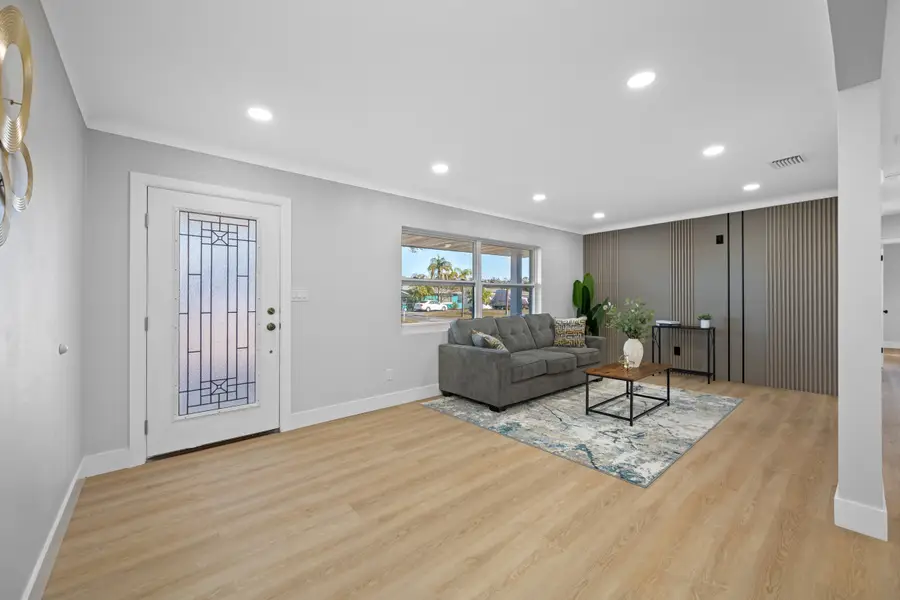 11702 84th Avenue, Seminole, FL 33772 - Image #3