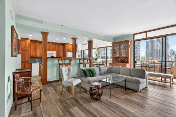 600 W 9th Street #1512, Los Angeles, CA 90015
