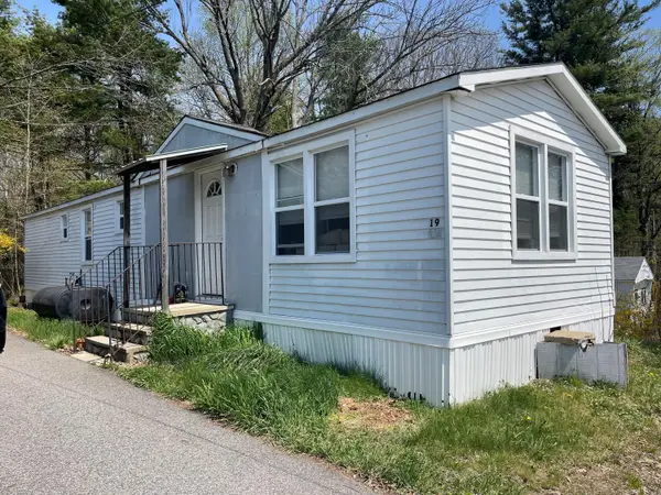 19 Aspen Circle, Kittery, ME 03904